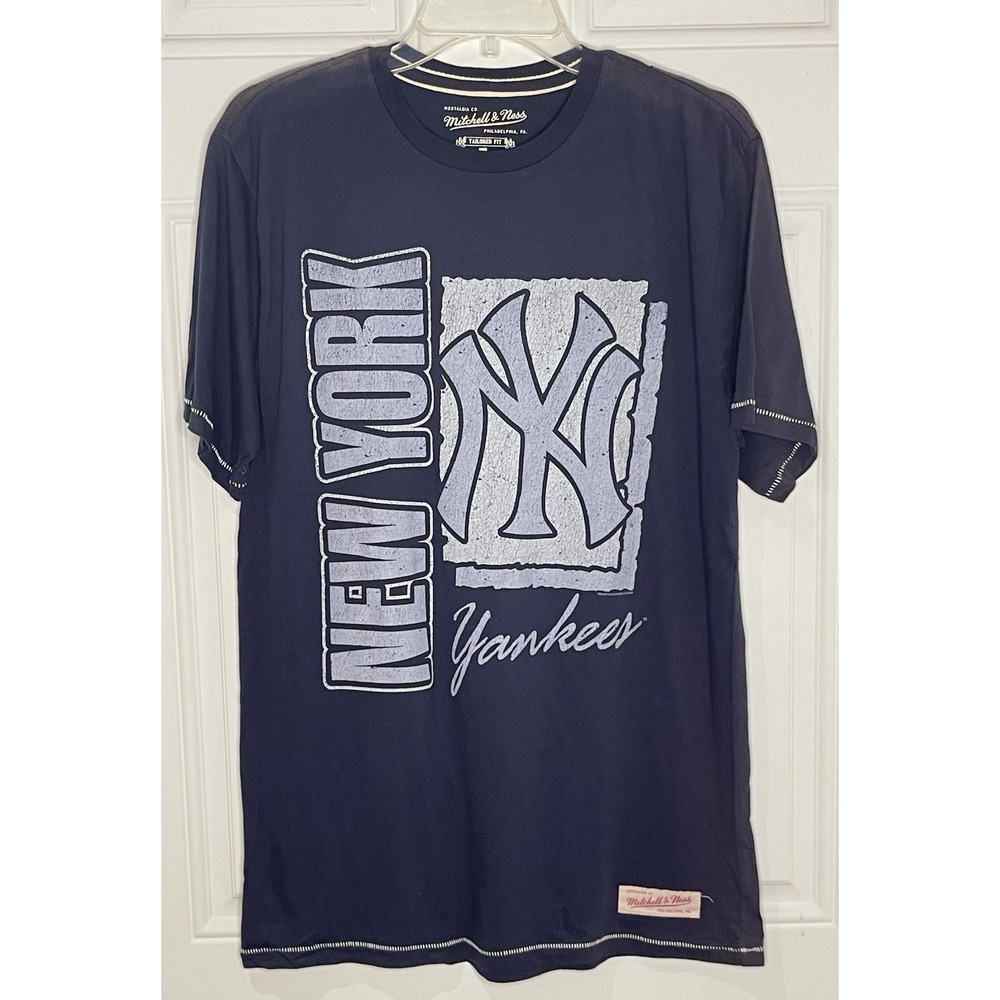 Mitchell & Ness New York Yankees Men's Large T-Shirt Navy Blue Short Sleeve